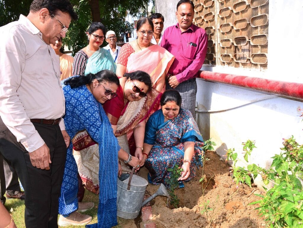 PRSI Jaipur Chapter Organizes Photo Contest Award Ceremony and Tree-Planting Campaign 141 Lok Samvad Sansthan
