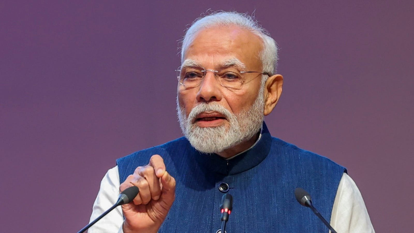 PM Modi Receives Death Threat: Mumbai Police on High Alert 101 modi
