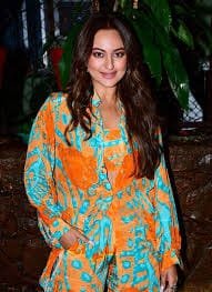 Sonakshi Sinha Claps Back at Mukesh Khanna: A Call for Respect and Understanding 142 sonakshiiii