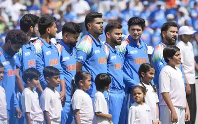 Rohit Sharma's Wisdom: Shikhar Dhawan Shares Insights on Mentoring Young Talent 141 team