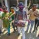 Cop Dances on Holi in Bihar Following Tej Pratap Yadav’s Orders: The Controversy and Aftermath 150 bihar