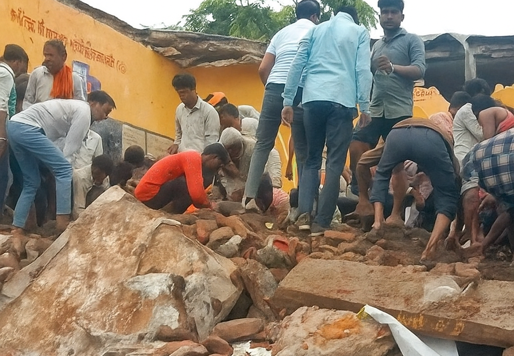 Jhalawar School Collapse: Tragic Deaths, Emergency Aid & Accountability Steps 115 Piplodi Government Upper Primary School in Jhalawar