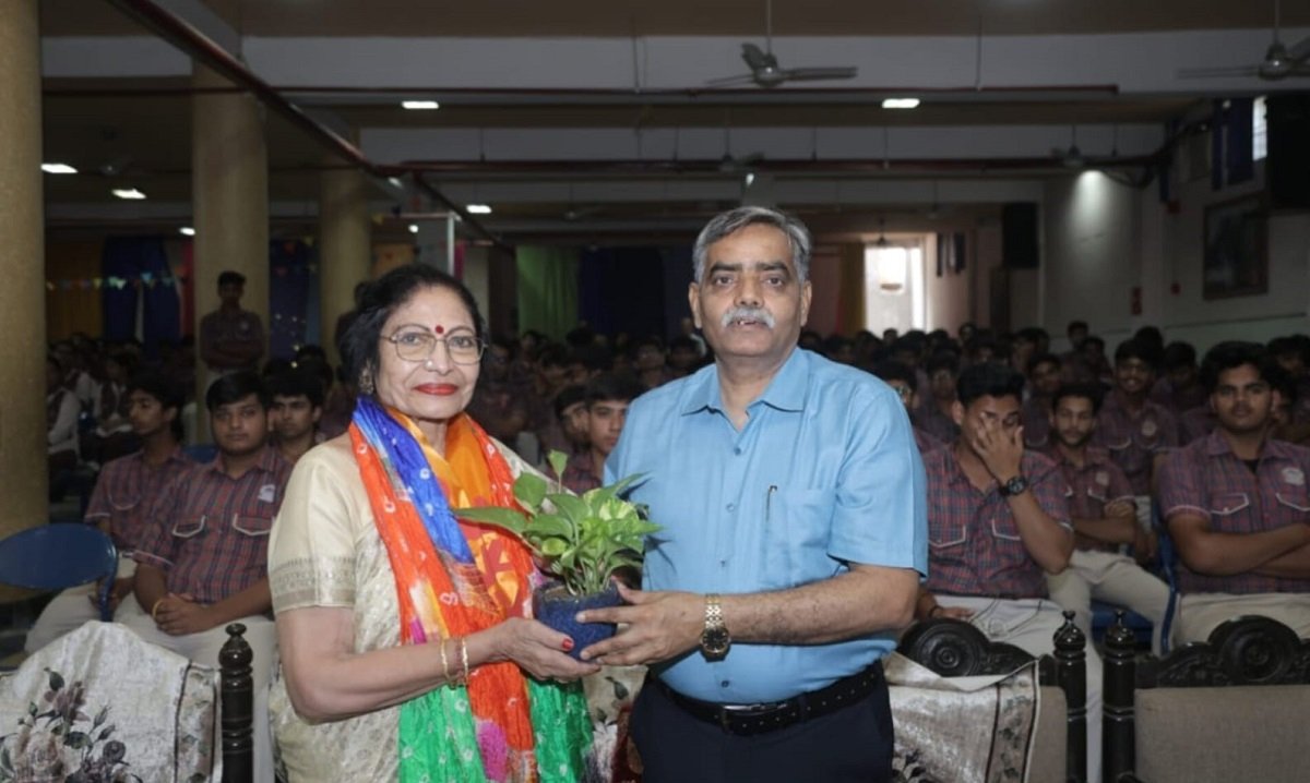 Sumitra Guha SPIC MACAY Jaipur Concerts inspired students at DAV Centenary School and Gyan Vihar University 122 Sumitra Guha SPIC MACAY Jaipur Concerts
