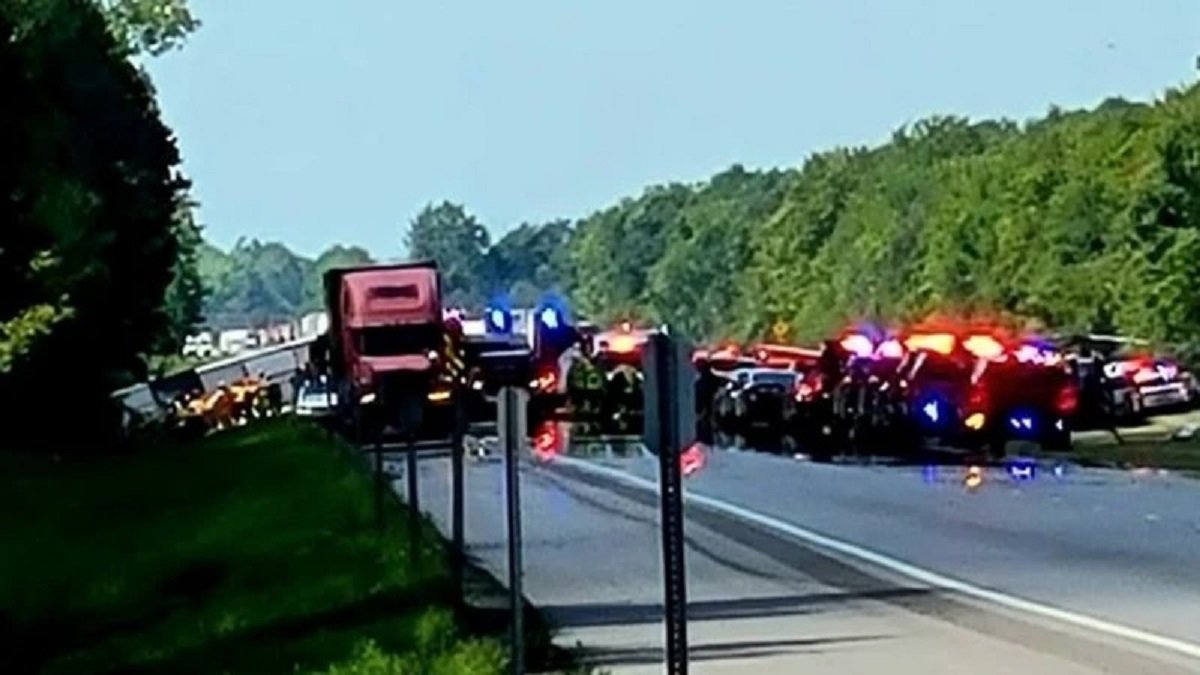 Niagara Falls bus crash has tragically claimed lives, wounded dozens, and triggered an urgent rescue response 122 Niagara Falls bus crash