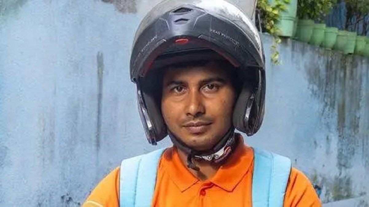 Delivery Boy Becomes Deputy Collector – A Story of Relentless Resolve this inspiring story 122 Delivery Boy Becomes Deputy Collector