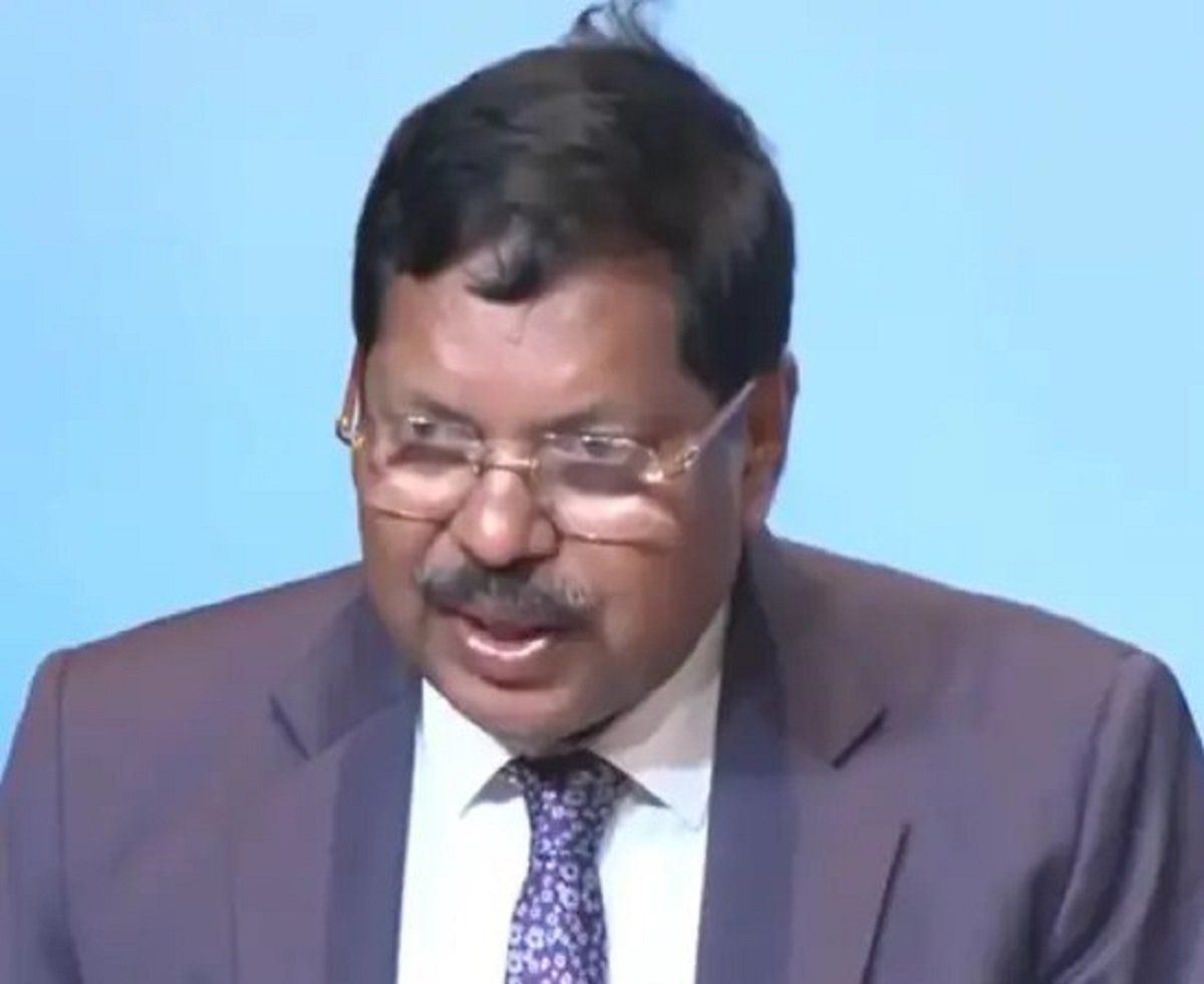 CJI Gavai Judges Remarks spark debate- Do judges from administrative backgrounds hesitate to rule against the government- 160 The CJI Gavai Judges Remarks at the Central Administrative Tribunal’s