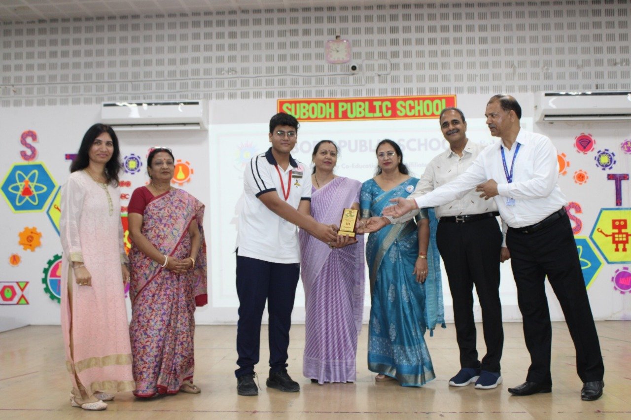 Hindi Pakhwada celebration ignites creativity and national pride—from Subodh Public School's Schüler debate, poetry, essay 124 The Hindi Pakhwada celebration