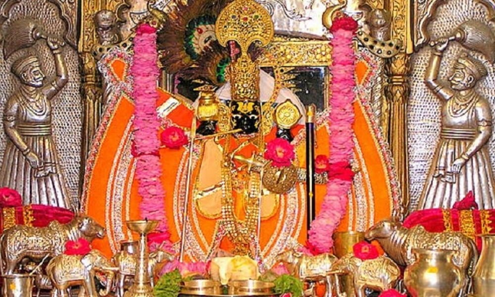 The story of Seth Sanwariya Ji beautifully illustrates that God is not confined to palaces