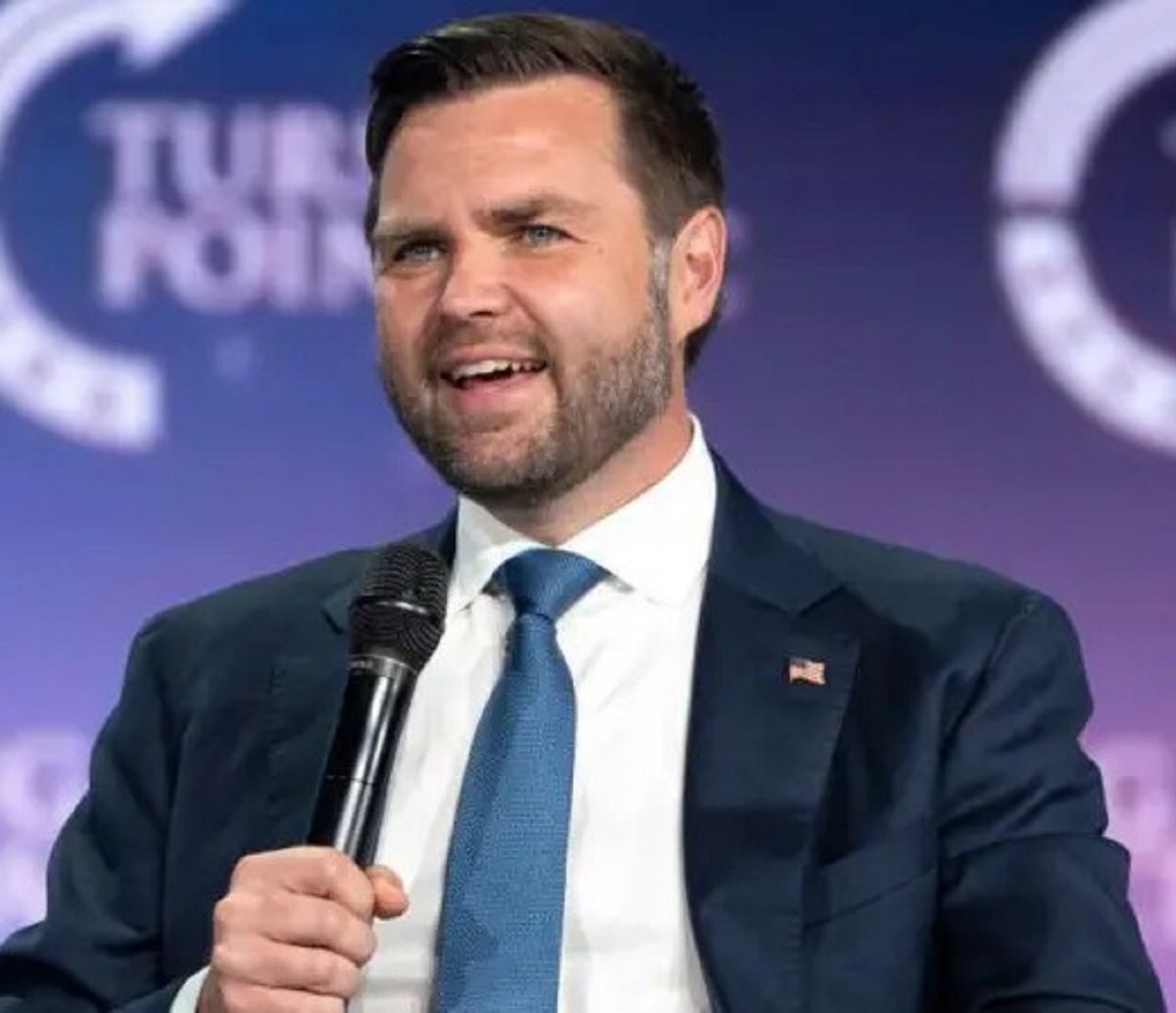 JD-Vance-Hindu-wife-comment-controversy- 161 JD Vance Hindu Wife Comment has become a headline