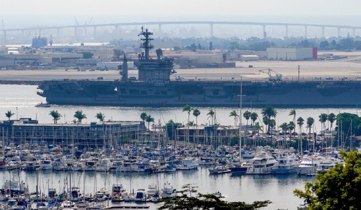 US Navy aircraft crash South China Sea underscores two dramatic mishaps during routine operations- 160 US Navy aircraft crash South China Sea